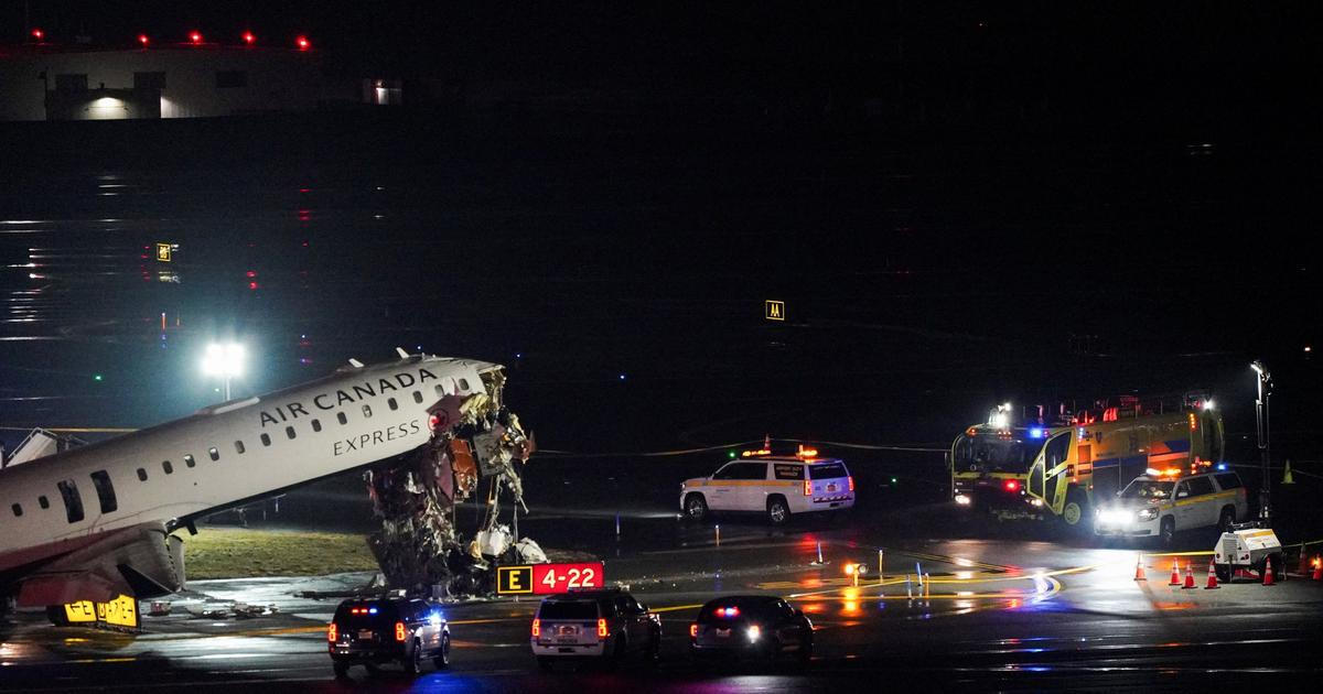Srážka letadla s hasičským vozem si vyžádala vážná zranění pilotů. Letiště stojí