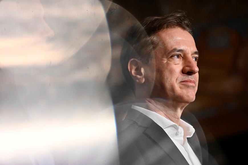 Slovinské volební drama: "probruselský" premiér velmi těsně poráží Orbánova spojence