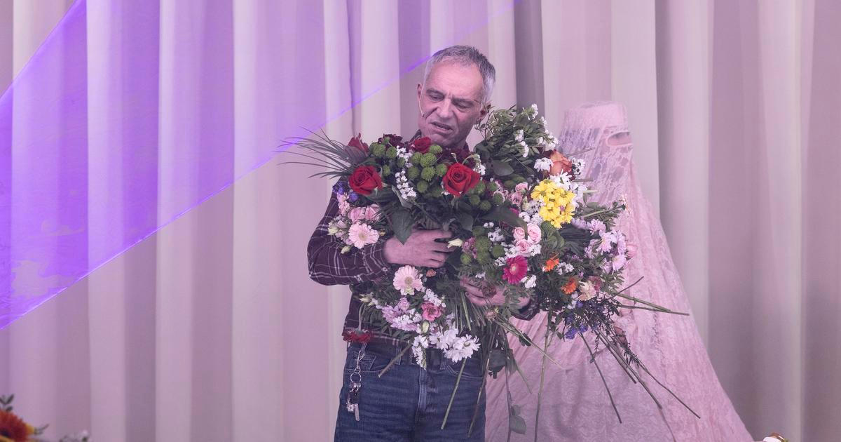 Inscenací roku 2025 se stali Krkavci. Divadelní kritici ocenili i Sidonovou a Königa 