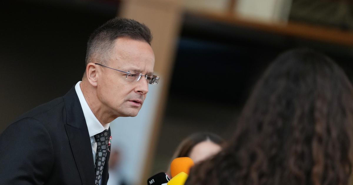 Citlivé zprávy v EU před Maďary raději tají. Szijjártó popírá, že volá Rusům