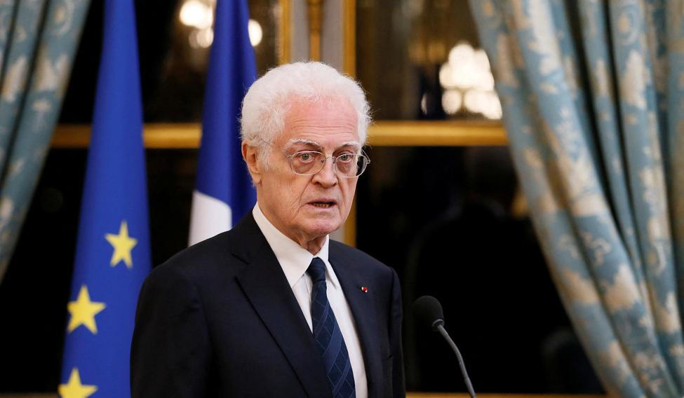 FILE PHOTO: Lionel Jospin, former French prime minister and new member of the Constitutional Council, delivers a speech during a new year ceremony at the Elysee Palace in Paris