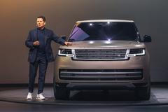 Gerry McGovern představuje novou generaci Range Roveru.