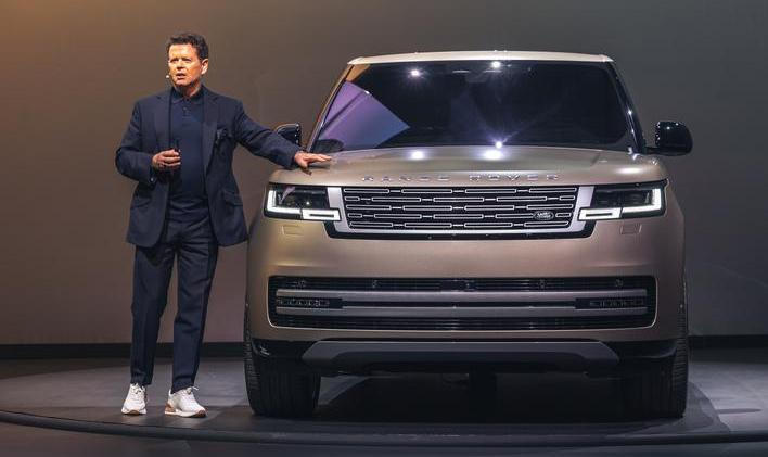 Gerry McGovern představuje novou generaci Range Roveru.