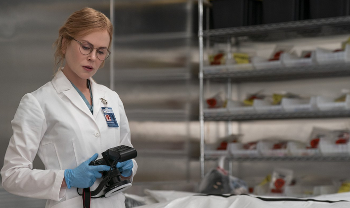 Nicole Kidmanová jako soudní lékařka Kay Scarpettová v seriálu Scarpettová.