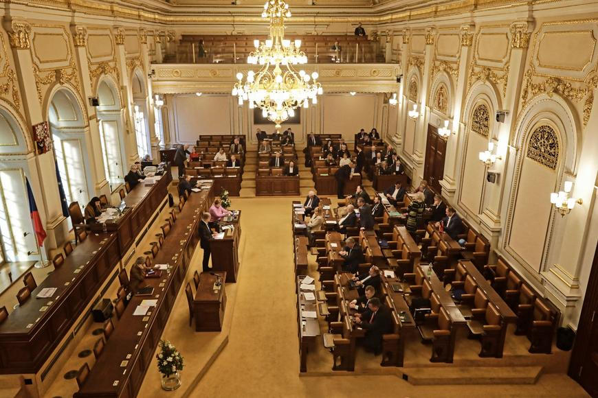 Největší "záškoláci" mezi poslanci? Turek ani Šichtařová to nejsou, Babiš otočil