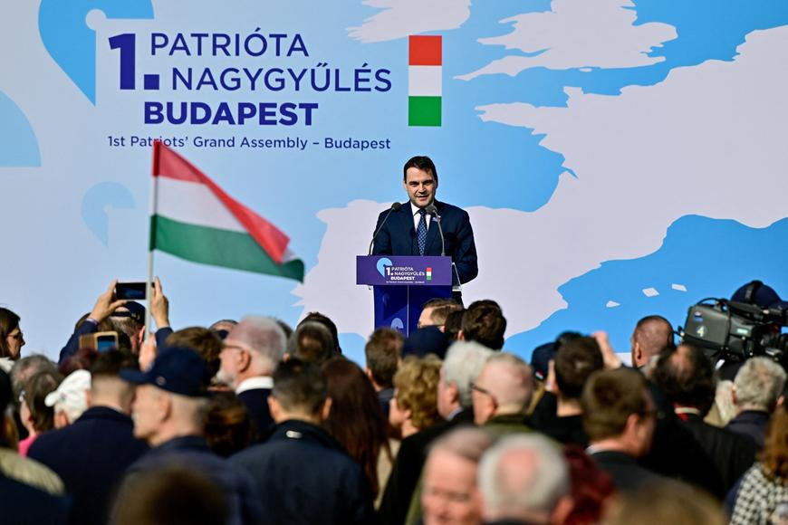 Orbán jako Michelangelo? Macinka podpořil maďarského premiéra