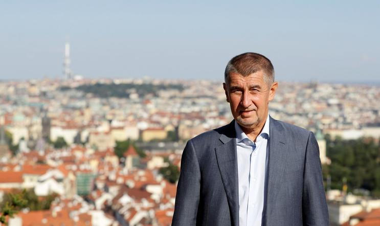 ŽIVĚ: Andrej Babiš obědval s prezidentem. O čem s Milošem Zemanem jednali?