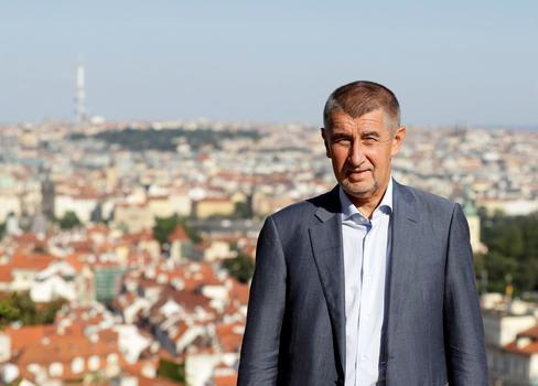 ŽIVĚ: Andrej Babiš obědval s prezidentem. O čem s Milošem Zemanem jednali?
