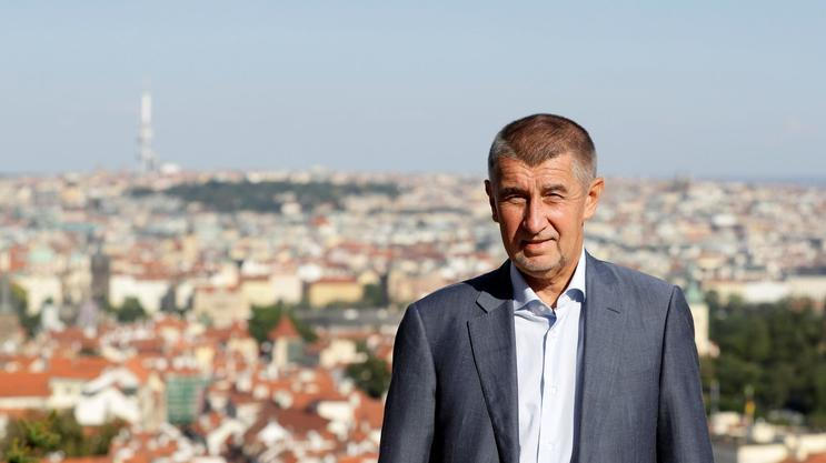 ŽIVĚ: Andrej Babiš obědval s prezidentem. O čem s Milošem Zemanem jednali?
