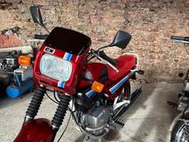 ČZ na aukci Retro Garáž. Zájemce si může vybrat oblíbenou barvu.