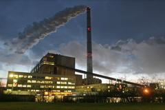 Uhelná elektrárna Prunéřov.