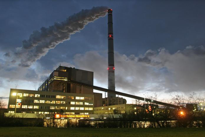 Uhelná elektrárna Prunéřov.