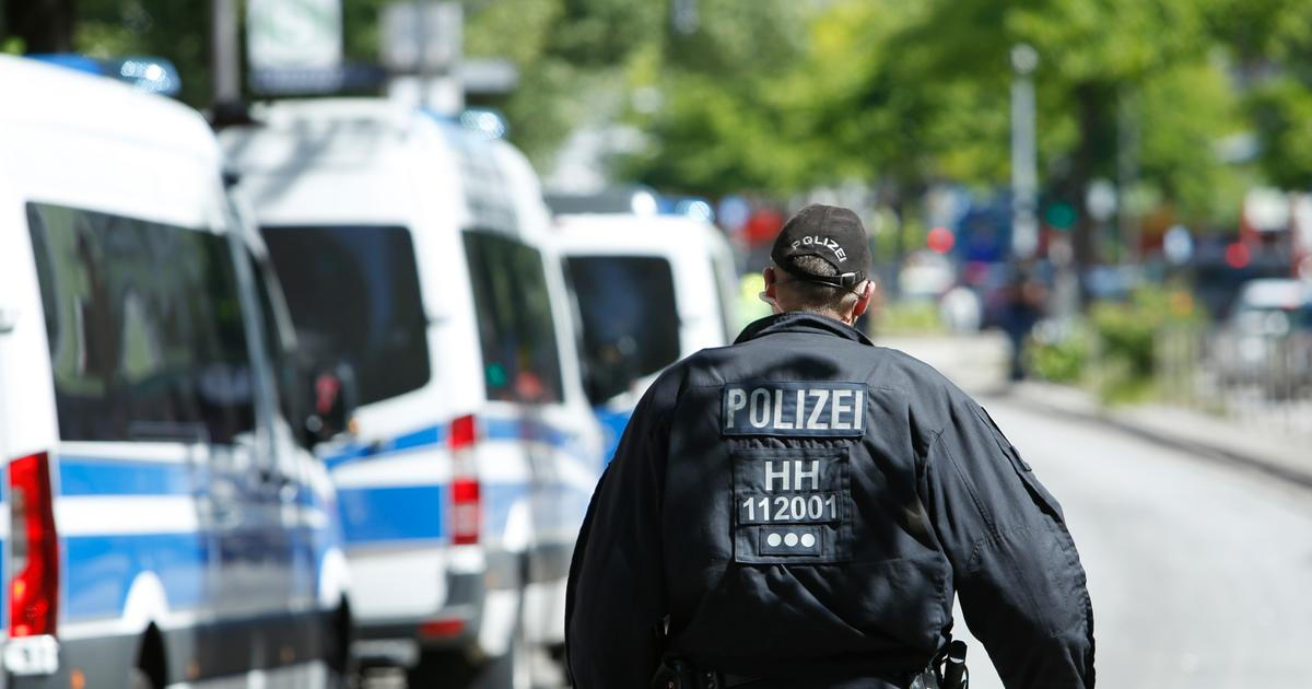 Policie v Německu provedla razii kvůli útoku, který odstřihl tisíce lidí od elektřiny