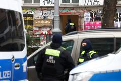 Policejní razie v Berlíně provedly razie na několika místech.