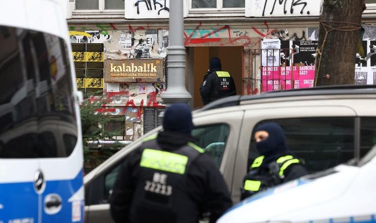 Policejní razie v Berlíně provedly razie na několika místech.