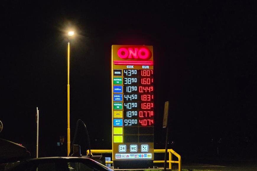 „Zlatí čeští pumpaři.“ Týden sledujeme ceny u nás a v Německu, stoupají před očima