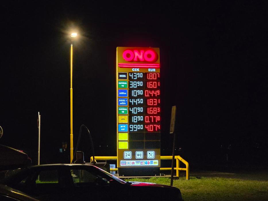 Totem čerpací stanice