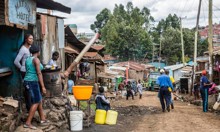 Slum Kibera najdete přímo v Nairobi. Navštívit ho lze s místním průvodcem.