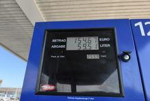 Totem u čerpací stanice