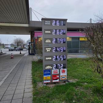 Totem čerpací stanice