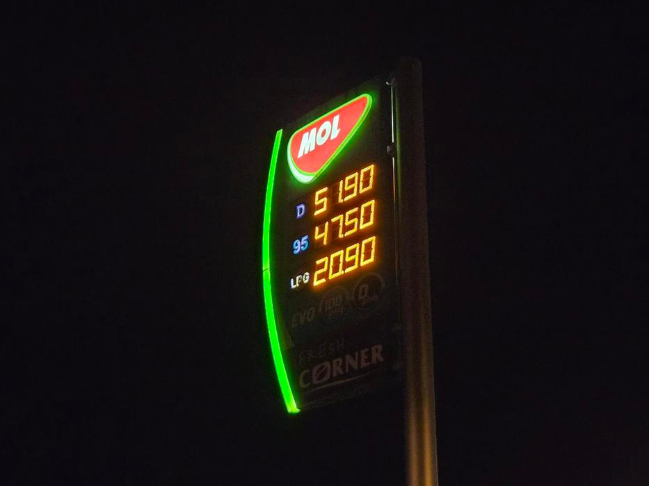 Totem čerpací stanice