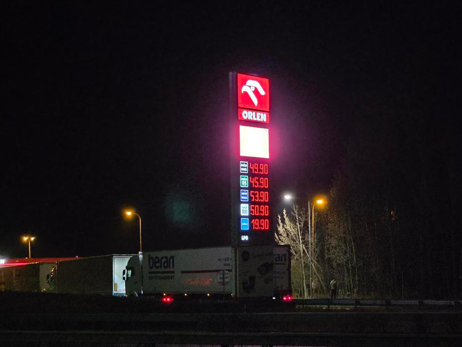 Totem čerpací stanice