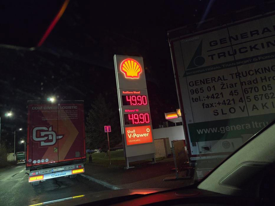 Totem čerpací stanice