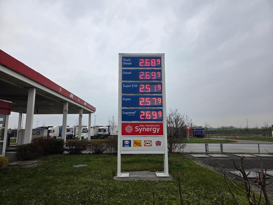 Totem čerpací stanice