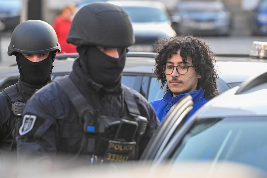 Pardubický soud poslal do vazby dva obviněné za úmyslné zapálení zbrojovky LPP