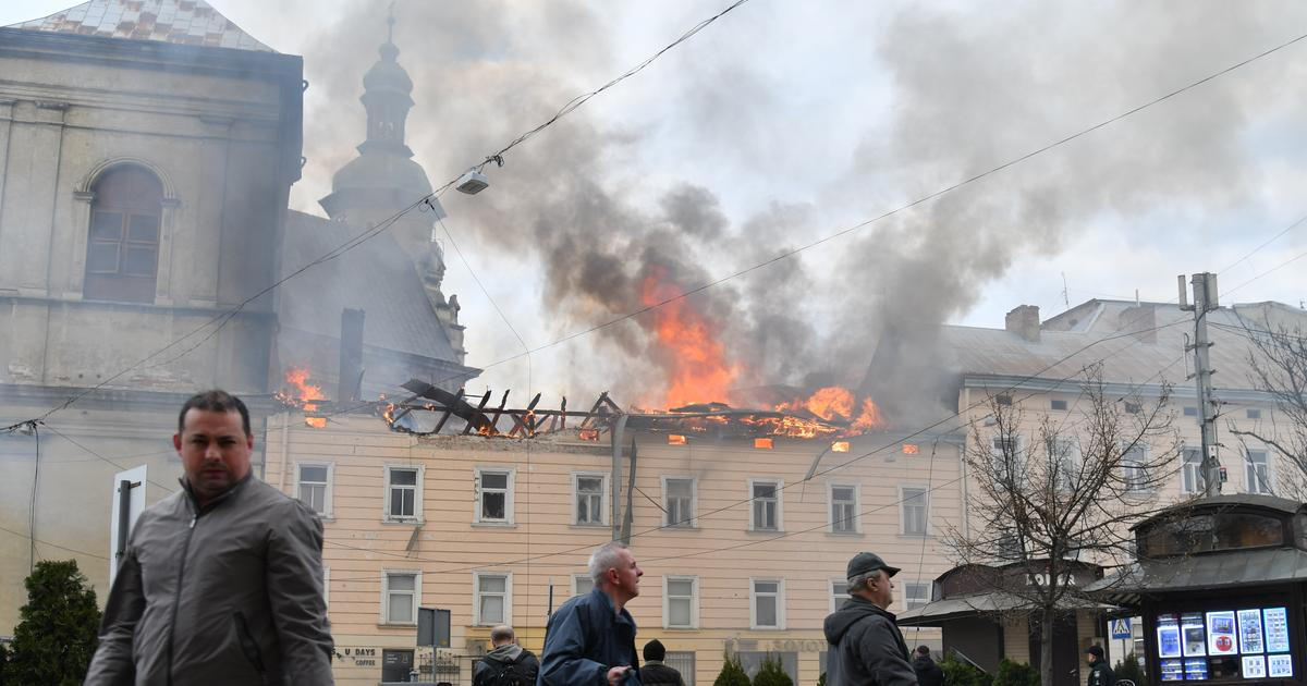 Češi a Poláci se nejvíc bojí války, zbytek světa děsí hlavně inflace, ukázal průzkum