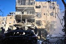 Tel Aviv pod palbou: raketa z Íránu prorazila Železnou kopuli