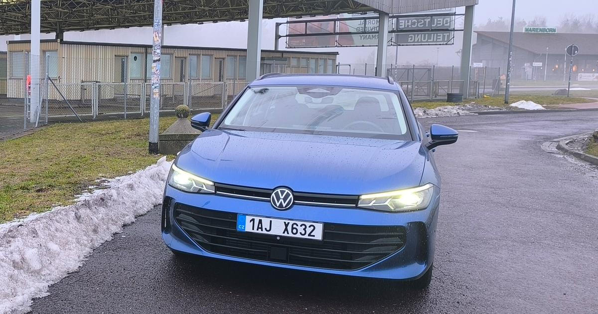 Vždycky základ. Jak dopadne naše srovnání dvou generací VW Passat s chudou výbavou?