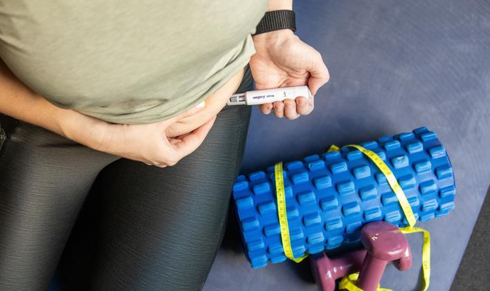 Wroclaw,,Poland.,January,5,,2026.,Woman,Preparing,To,Inject,Wegovy