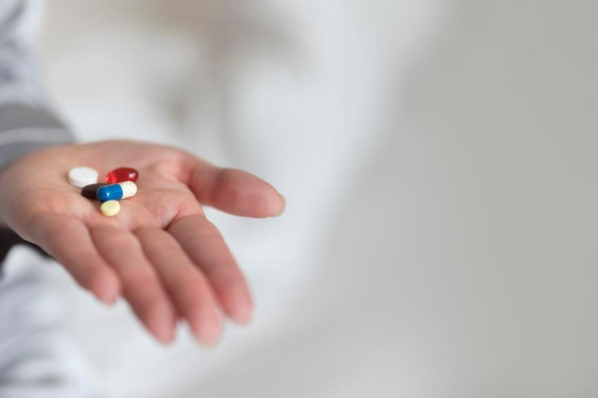 Zabít může i běžná dávka léku. Komu riziko hrozí, odhalí test. Lékaři ho ignorují