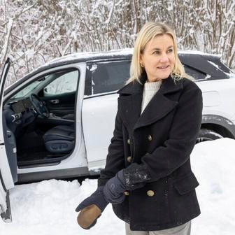 Majitelé vodíkového auta se pomalu smiřují se skutečností, že je neprodejné.