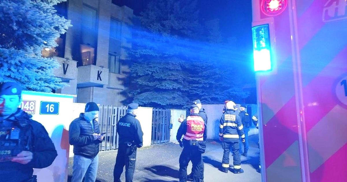 "Projev rusofobie a barbarství." Rusové zuří kvůli útoku na jejich pražský dům