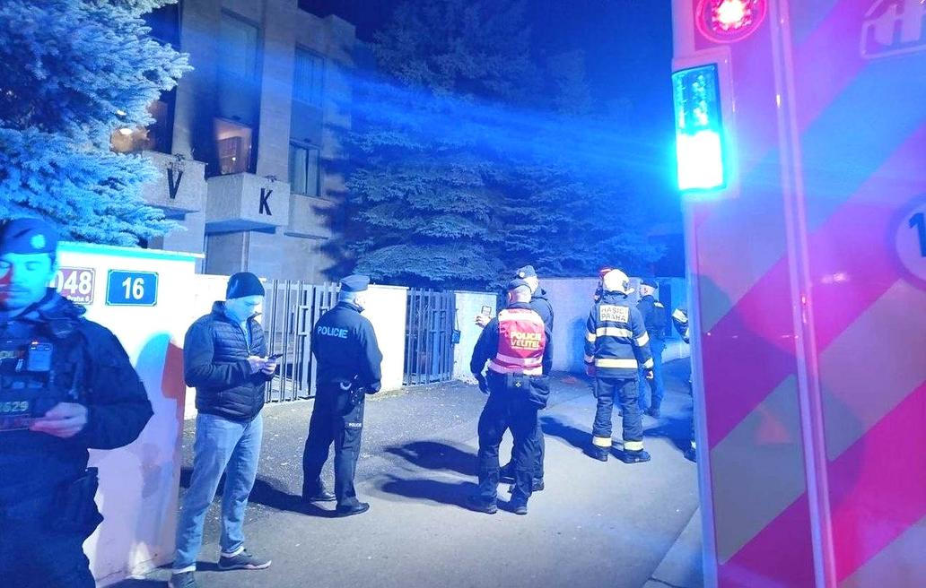 Ruské kulturní centrum v Praze bylo zasaženo Molotovovým koktejlem
