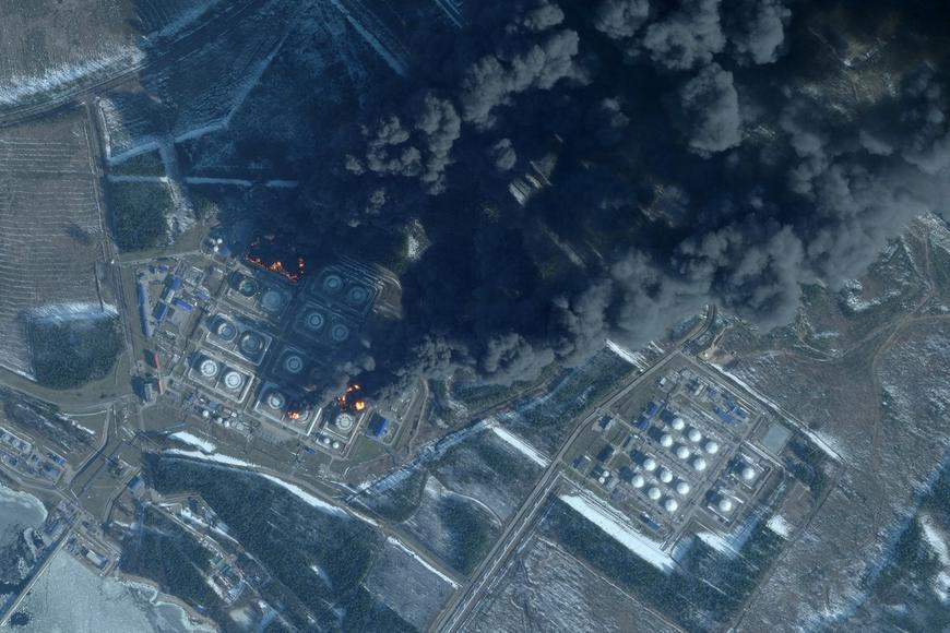 Tvrdé ukrajinské útoky "vyřadily" ruskou ropu. Zasáhne to i Putinovu mašinerii