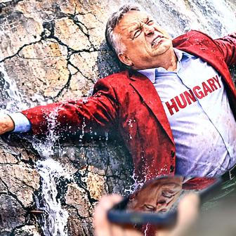 Škoda tyhle fotky minout: rozevlátá arcibiskupka, žokej ná býku nebo pocta legendě