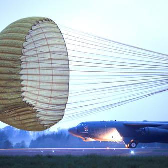 Škoda tyhle fotky minout: rozevlátá arcibiskupka, žokej ná býku nebo pocta legendě