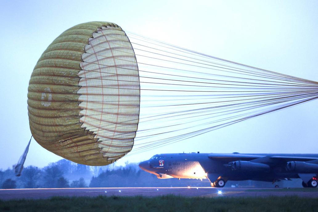 Škoda tyhle fotky minout: rozevlátá arcibiskupka, žokej ná býku nebo pocta legendě