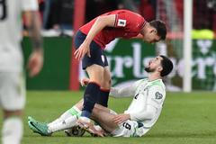 Robin Hranáč a Finn Azaz v zápase Česko - Irsko v baráži o MS