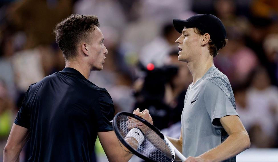 Jiří Lehečka a Jannik Sinner