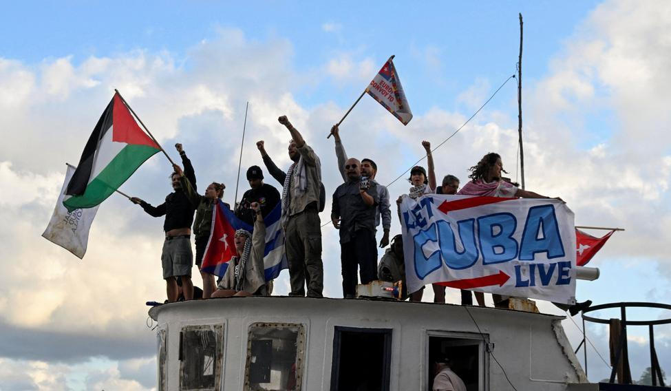 Flotilla carrying humanitarian aid arrives in Cuba