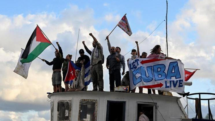 Flotilla carrying humanitarian aid arrives in Cuba
