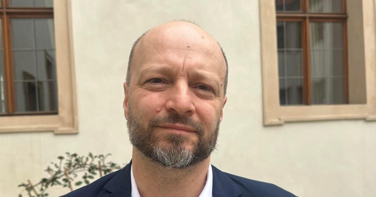 Láska vyřadil Žantovského i Žáčka. Teď jde na známého šéfa školy. A zkusí i velkou Prahu