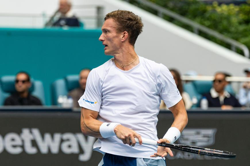 Rozjetého Lehečku zastavil až Sinner. Světová dvojka napodobila Federera