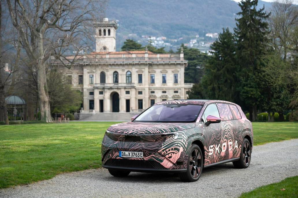 Auto se bude nabízet ve třech verzích: 60, 90 a 90x.