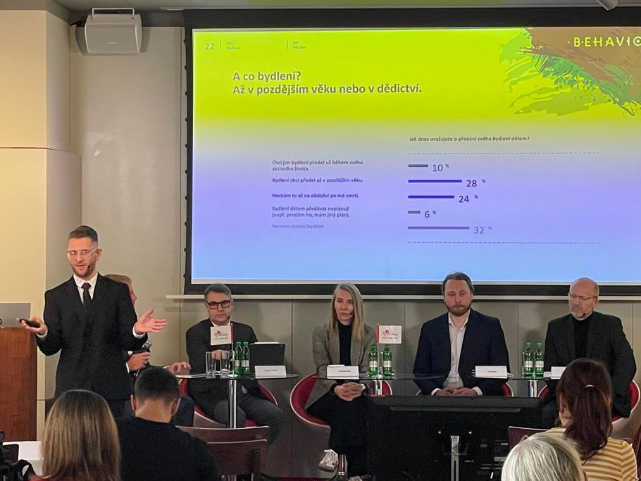 Kolik dát dítěti do života? Nejvíce rodičů říká: do 200 tisíc korun