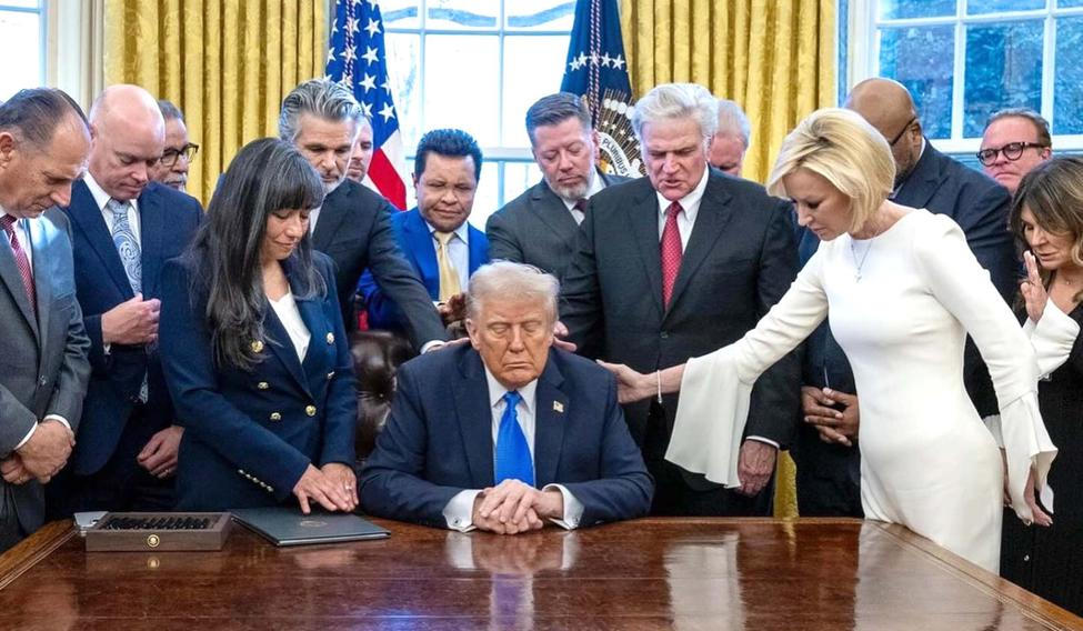 „Bůh vás nevyslyší vaše modlitby!“ Papežova tvrdá slova zahájila "Svatý týden" 